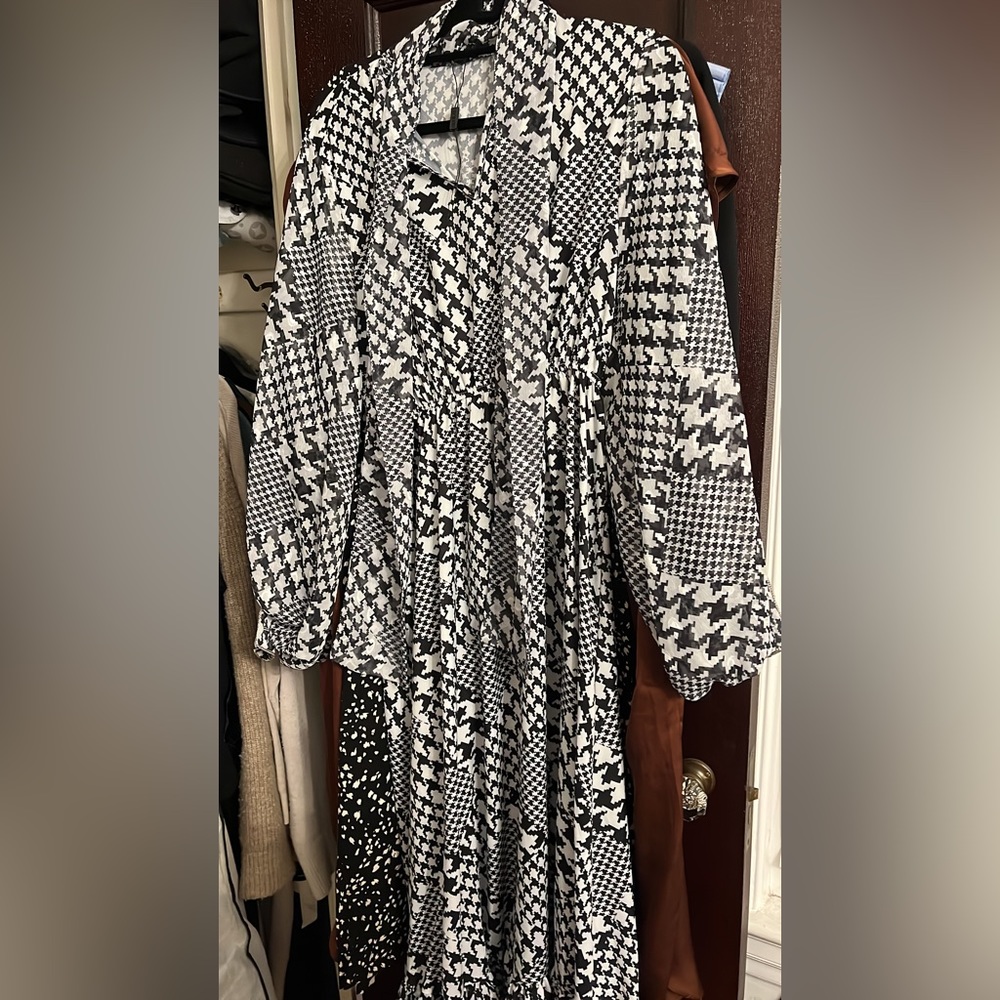 Gorgous midi dress